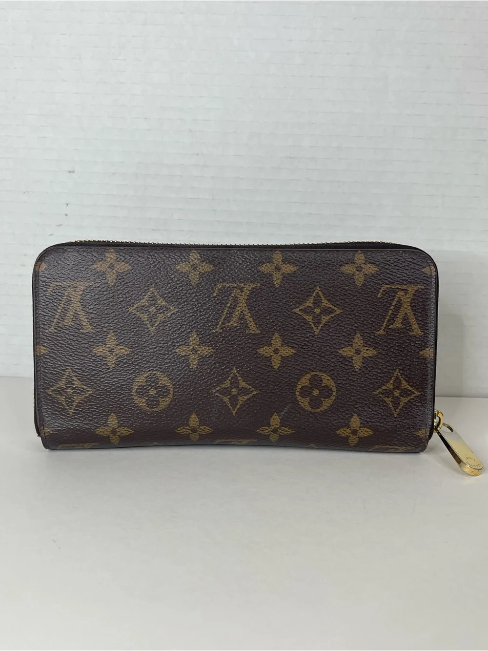 Louis Vuitton iconic louis